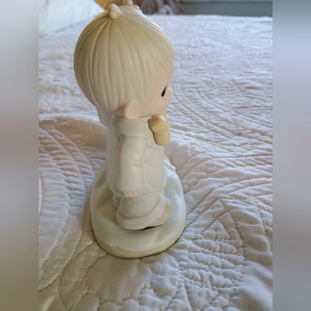 Vintage 1979 Precious Moments Wedding Couple Figurine